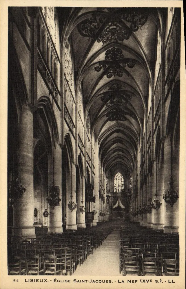 Lisieux - Igreja de São Jacó - A Nave (século XV) - Frente