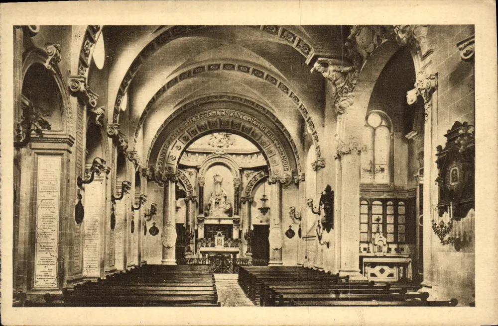 Innenansicht der Carmelitenkapelle in Lisieux — Verlag nicht sichtbar - Vorderseite