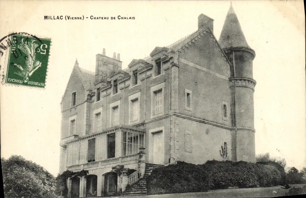 Millac (Vienne) - Castelo de Chalais - Frente