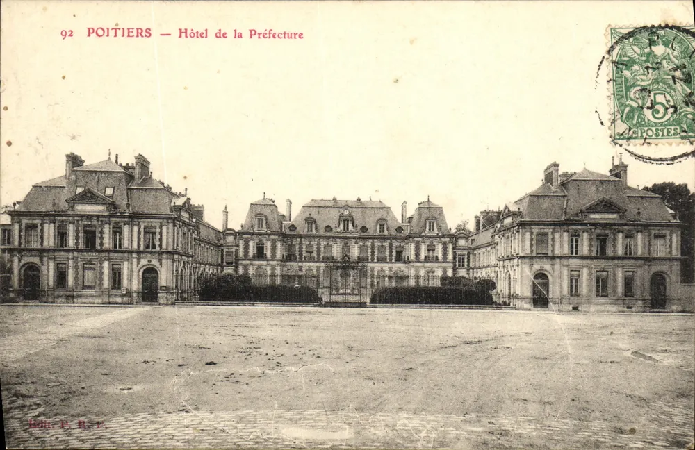 Poitiers — Hotel Prefektury — Wydawca D. R. E. n°92 - Awers