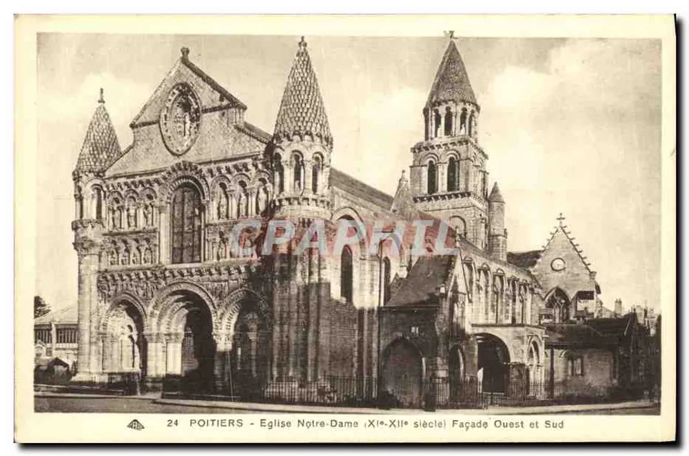 Poitiers - Kirche Notre-Dame (11. bis 12. Jahrhundert) - West- und Südfassade - Vorderseite