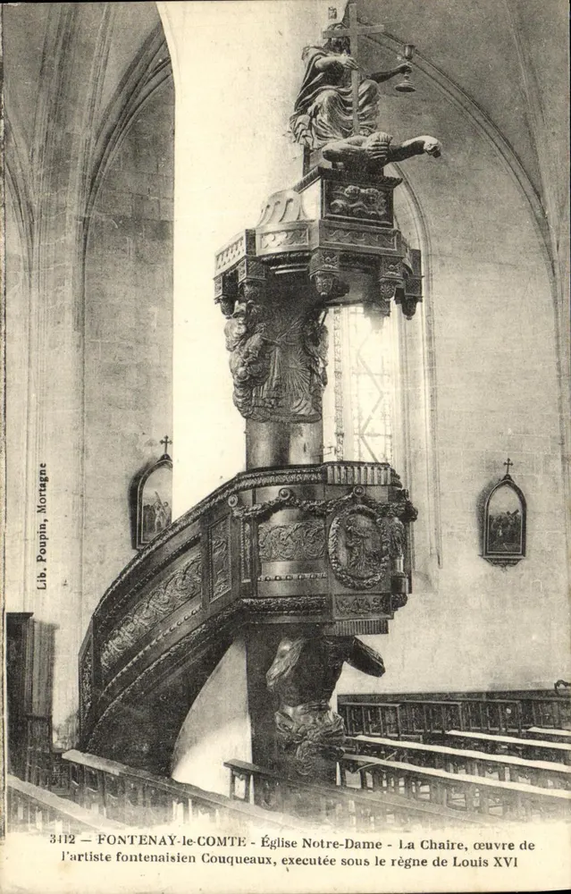 FONTENAY-le-COMTE — Kirche Notre-Dame — Die Kanzel, Werk des fontenaisischen Künstlers Couqueaux, aus der Zeit der Herrschaft von Ludwig XVI - Vorderseite