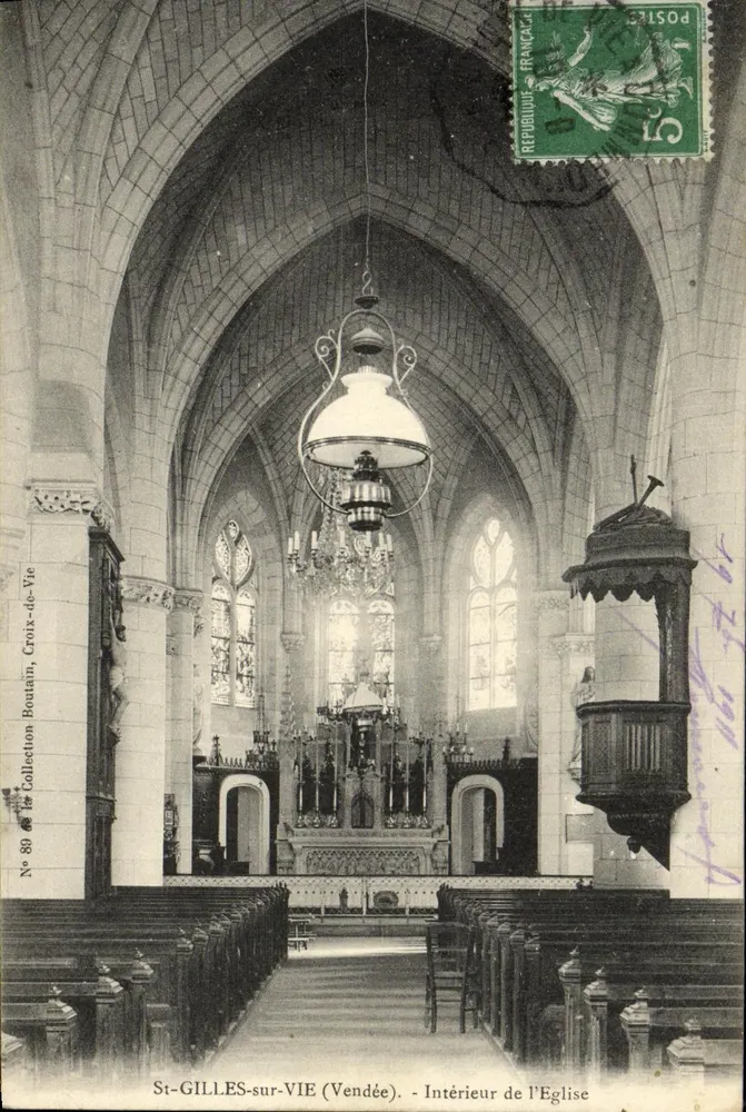 St-GILLES-sur-VIE (Vendée) — Innenansicht der Kirche — Sammlung Boulatim, Croix-de-Vie, n° 89 - Vorderseite