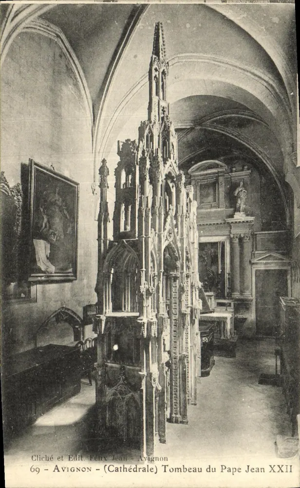 Avignon - Kathedrale - Grab des Papstes Johannes XXII. - Vorderseite