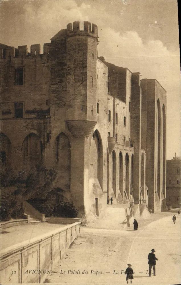 Avignon — O Palácio dos Papas — A Fachada — LL - Frente