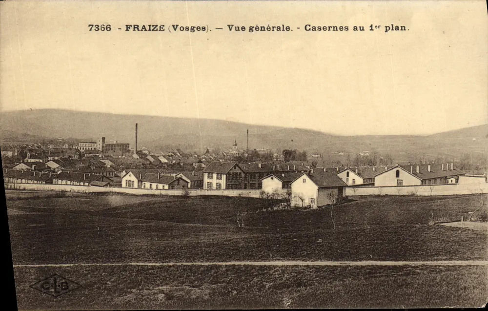 Fraize (Vosges) — Allgemeiner Blick — Kasernen im Vordergrund — Verlag C.L.B. Nr. 7366 - Vorderseite