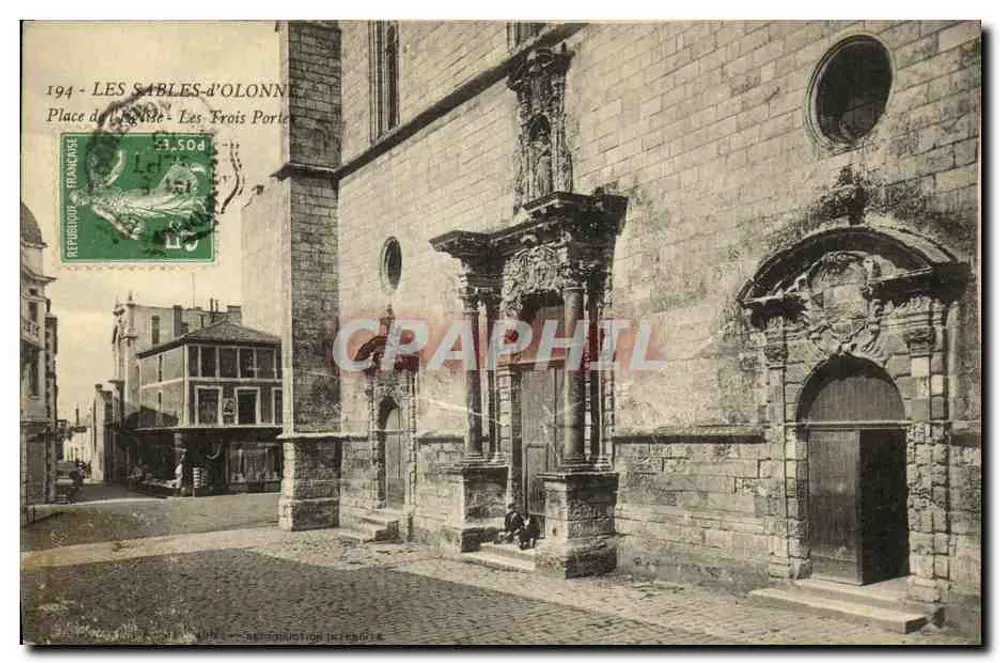 Les Sables-d'Olonne - Place de l'Église - Les Trois Portes - Vorderseite