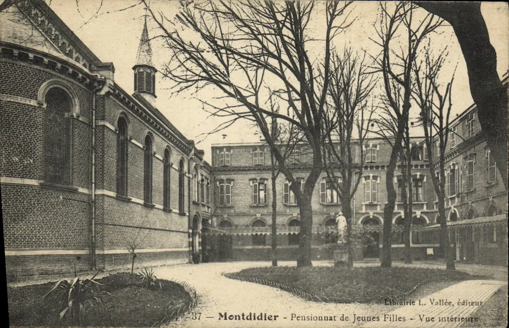 Montdidier - Pensionat für Mädchen - Innenansicht — Librairie L. Vallée, Verlag, Nr. 37 - Vorderseite