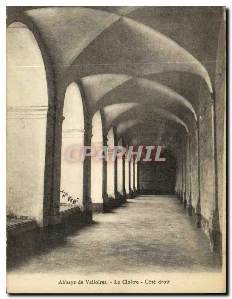 Abadia de Valloires - O Claustro - Lado direito - Frente