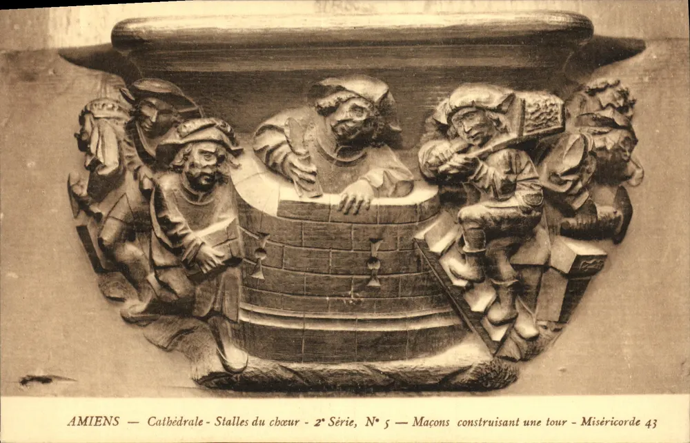 Amiens — Kathedrale - Chorbanken - 2. Serie, Nr. 5 — Steinmetze, die eine Turm bauen - Miséricorde 43 - Vorderseite