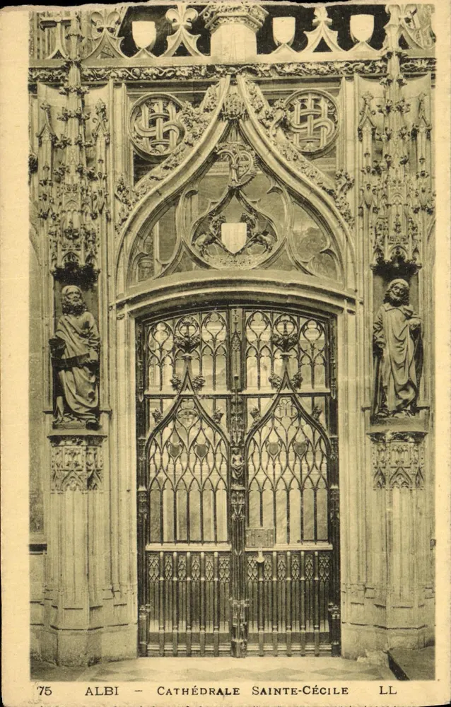 Albi — Cathédrale Sainte-Cécile — Portail gothique orné de statues et de vitraux - Frente