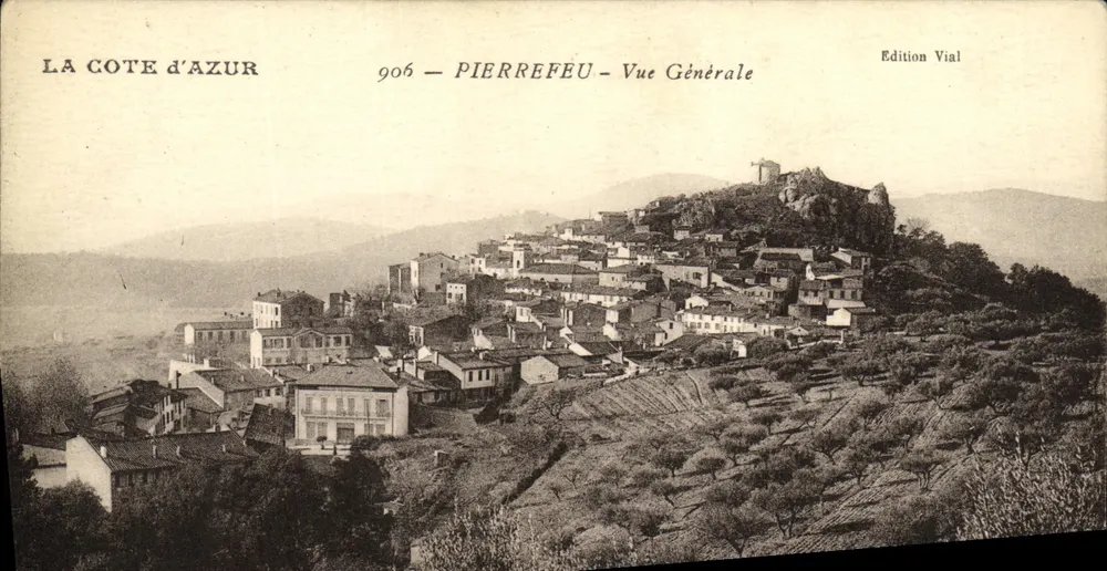 Pierrefeu — Vista Geral — Édition Vial - Frente