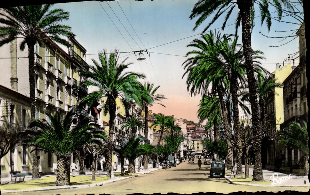 Hyères-les-Palmiers — Avenue Gambetta — Byrner - Vorderseite