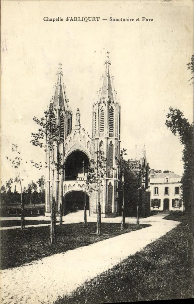 Chapelle d'ARLIQUET — Heiligtum und Park - Vorderseite