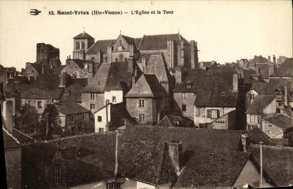 Saint-Yrieix (Hte-Vienne) — Die Kirche und die Turm - Vorderseite