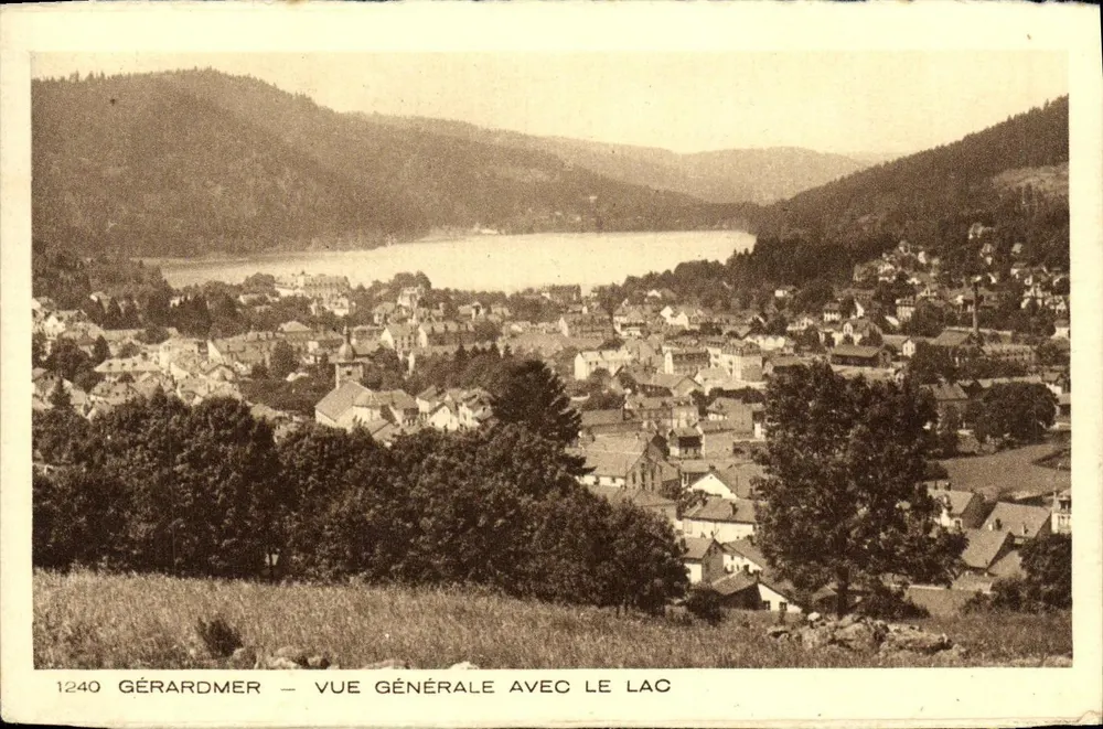 Gérardmer — Vista geral com o lago — série 1240 - Frente