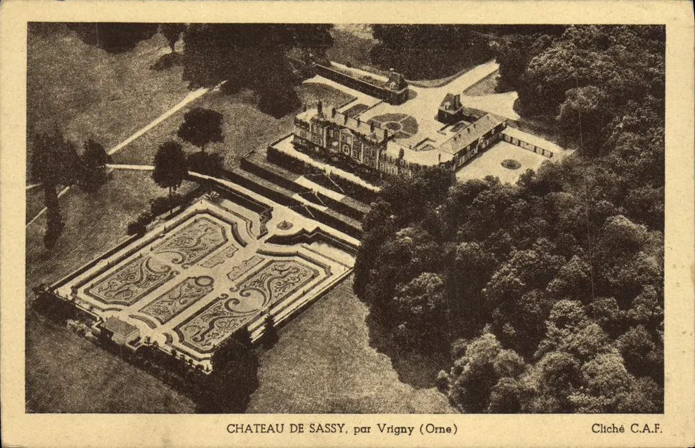 Castelo de Sassy — visão aérea — Cliché C.A.F. - Frente