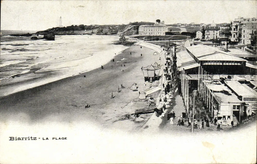 Biarritz - LA PLAGE — vista da praia e das instalações balneares — editor Stalrcy, n° 25 - Frente
