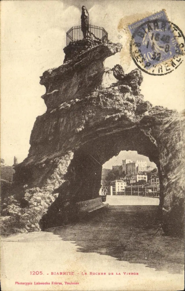 Biarritz — O Rocher de la Vierge — Phototypie Labeuche Frères, Toulouse - Frente
