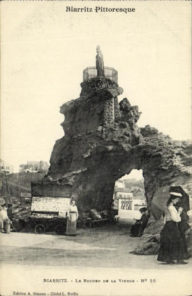Biarritz Pittoresque — O Rocher de la Vierge — Edição A. Simons, cliché L. Ruffin, n° 25 - Frente