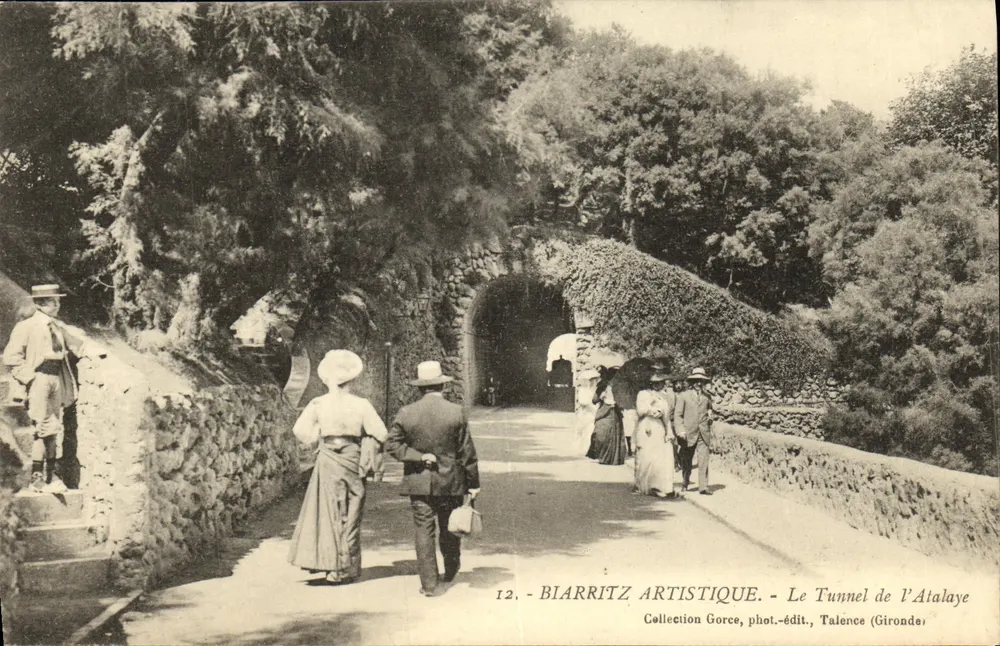 Biarritz Artistique — Der Tunnel von Atalaye — Sammlung Gorce, fot.-verlag, Talence (Gironde) - Vorderseite