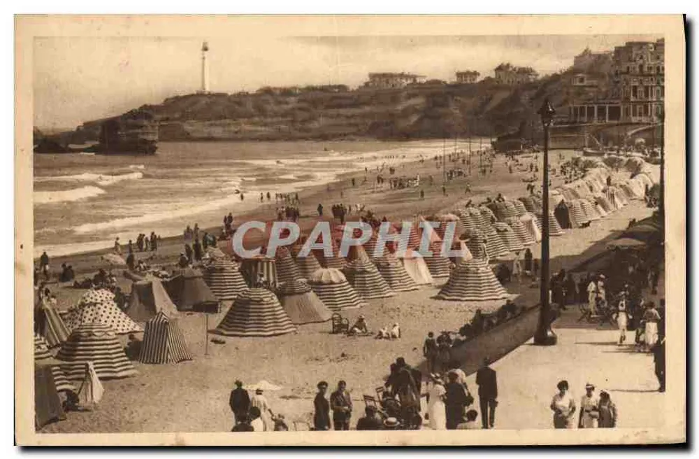 Plage van Biarritz — uitzicht op de Grote Plage met lantaarn — Edities van Kunst Barbourousse - Voorkant