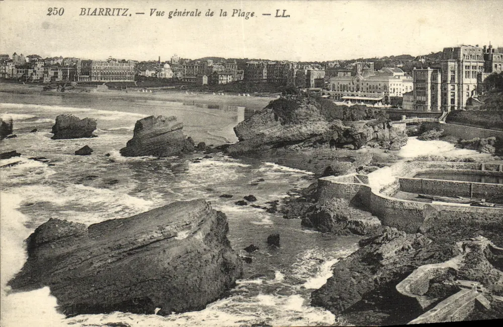 Biarritz — Visão geral da Praia — LL. n°250 - Frente