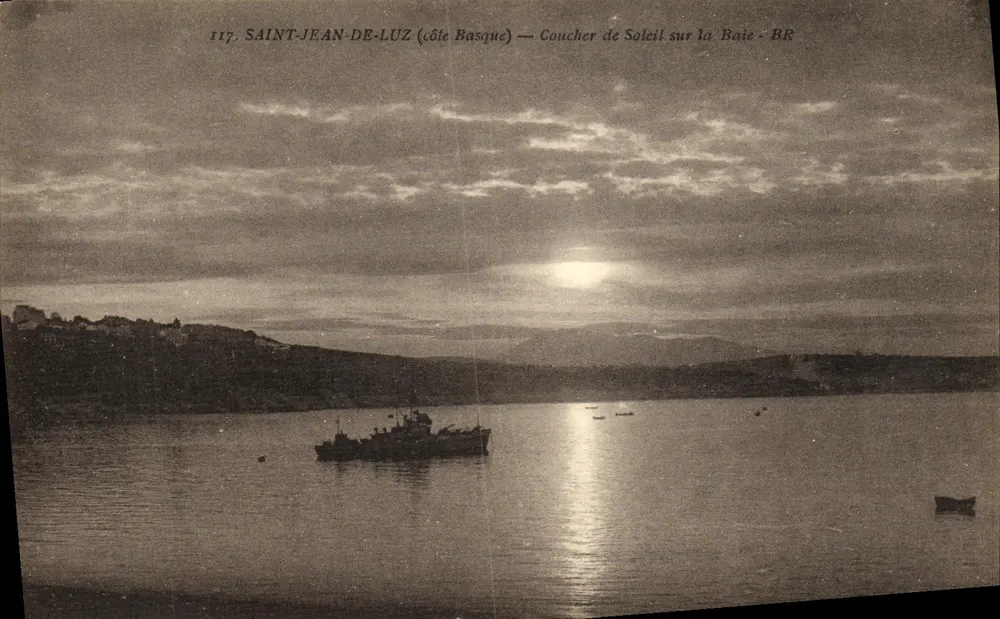 Saint-Jean-de-Luz (côte Basque) — Sonnenuntergang über die Bucht - BR - Vorderseite