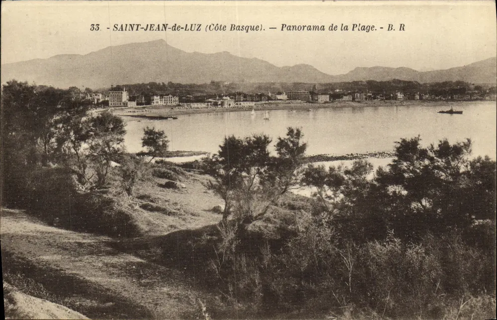 Saint-Jean-de-Luz (Costa Basca) — Panorama da Praia — B. R. - Frente