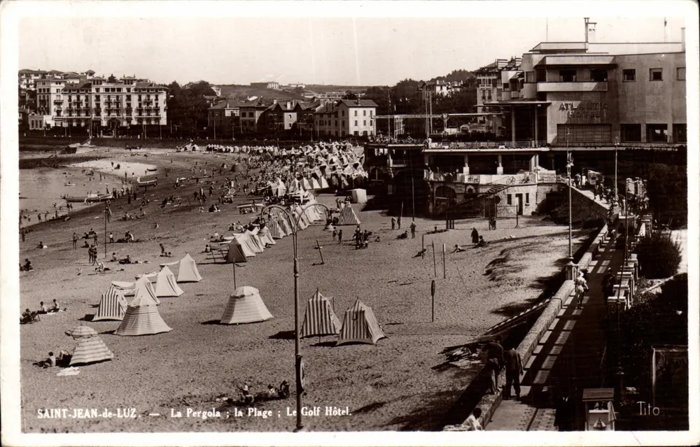 Saint-Jean-de-Luz — Die Pergola; Die Strände; Das Golf Hotel — Tito - Vorderseite