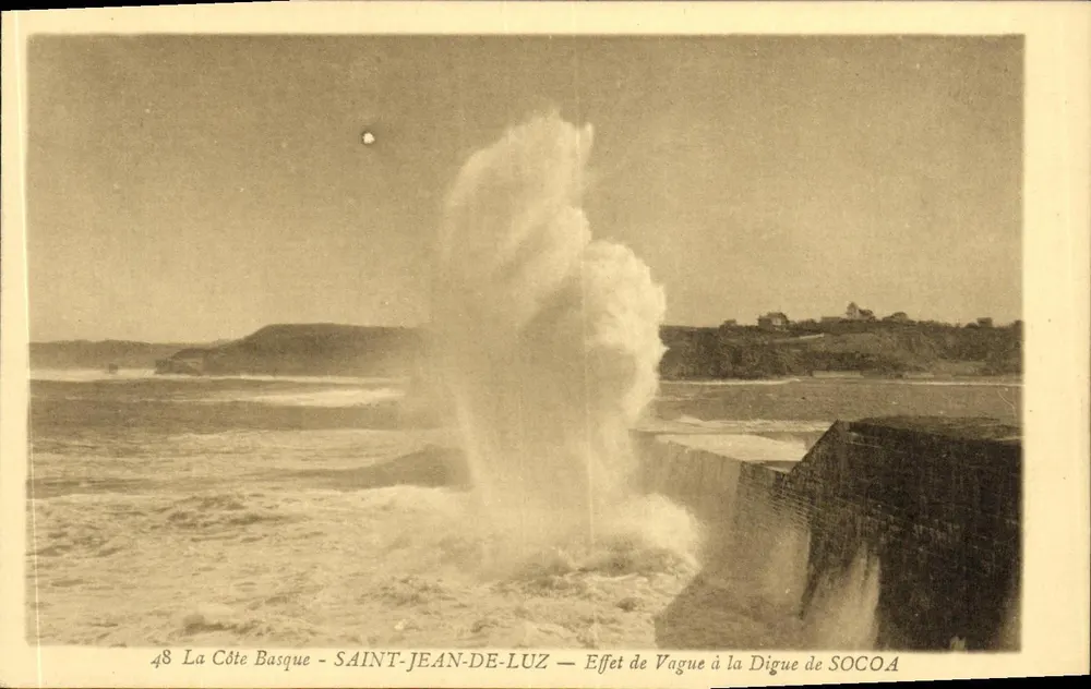 Saint-Jean-de-Luz — Effekt einer Welle an der Digue von Socoa - Vorderseite