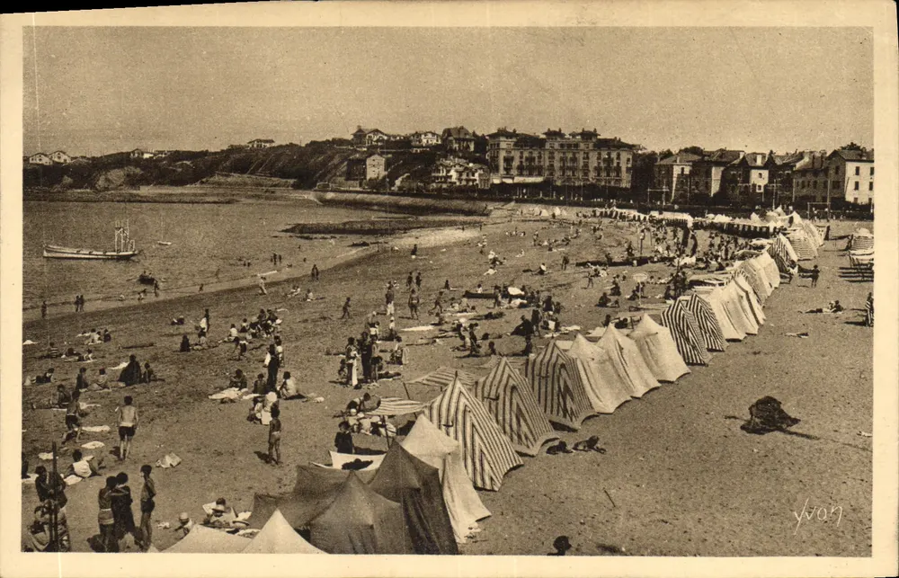 St-Jean-de-Luz — A Praia e a Ponta Sainte-Barbe — Les Éditions d'Art VV, Paris - Frente