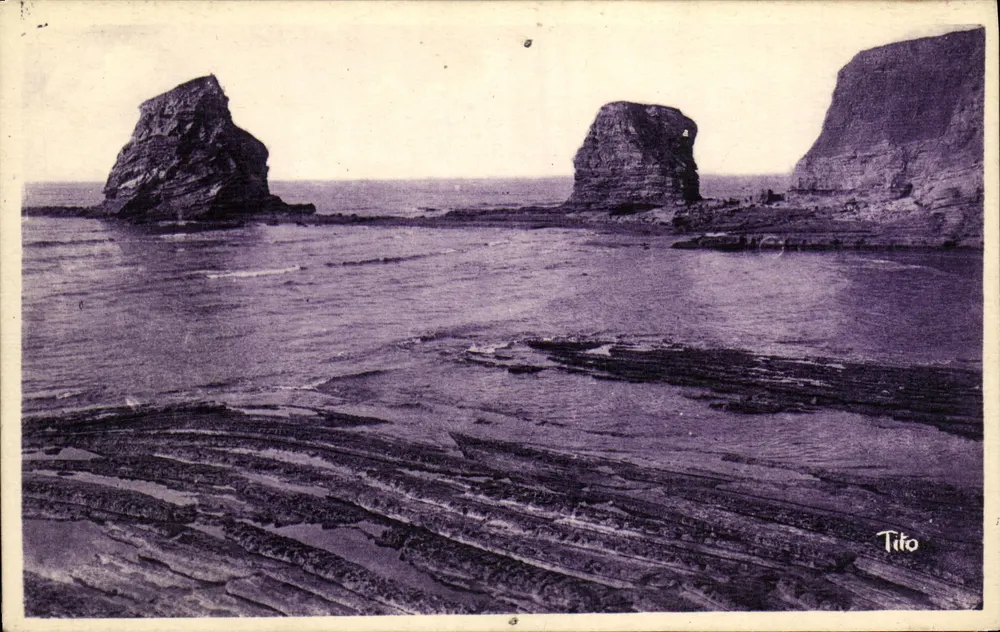 Hendaye-Plage (Côte Basque) — Les Deux Jumeaux — Tito - Frente