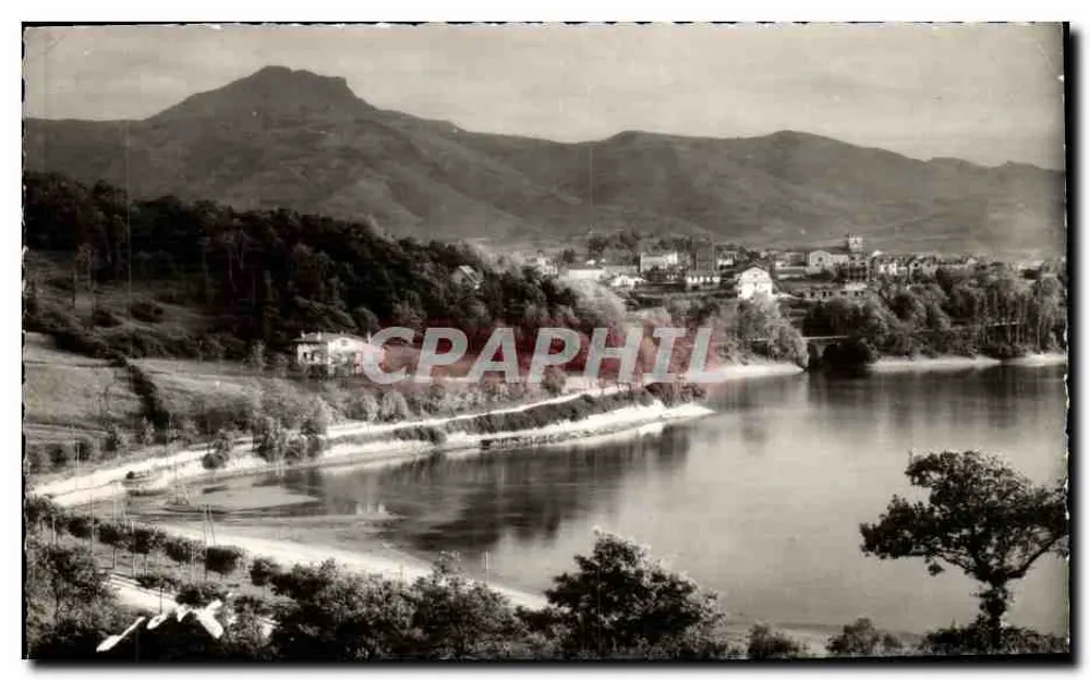 Der Pic de la Haye über der Stadt — Hendaye (B.P.) — Verlag nicht sichtbar - Vorderseite