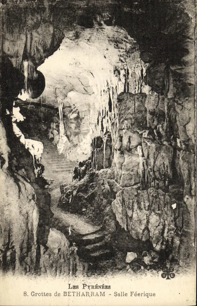 Grutas de BETHARRAM — Sala Encantada — Os Pirineus - Frente