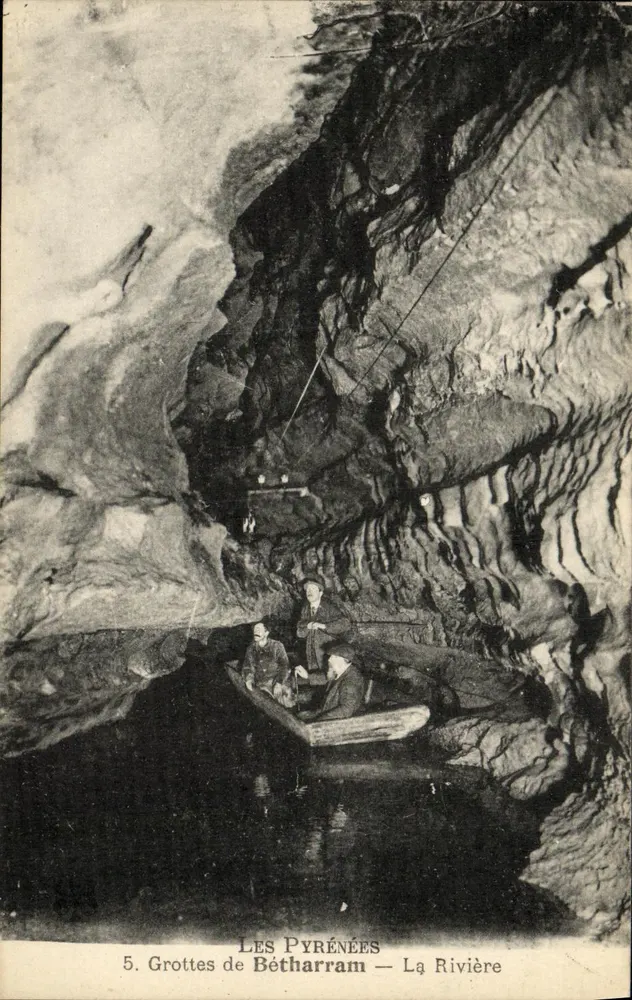 Grutas de Bétharram — A Rio — Os Pirineus - Frente