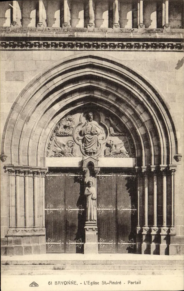 Bayonne - A Igreja de São André - Portal - Frente