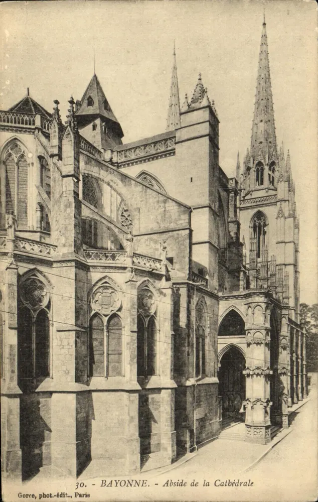 Bayonne - Abside da Catedral — Gorce, fot.-edit., Paris, n°30 - Frente