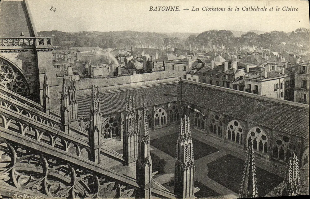 Bayonne — Die Glockentürme der Kathedrale und der Cloister — Bayonne, n°84 - Vorderseite