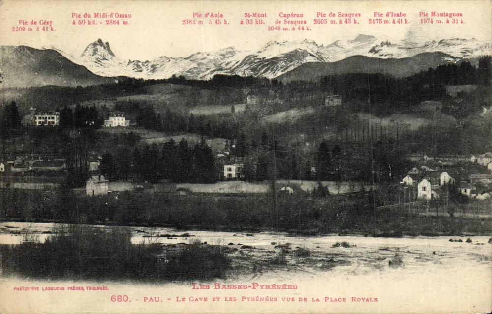 Die Basses-Pyrénées von der Place Royale aus gesehen — Pau — Phototype Lasbuche Frères, Toulouse, Nr. 680 - Vorderseite