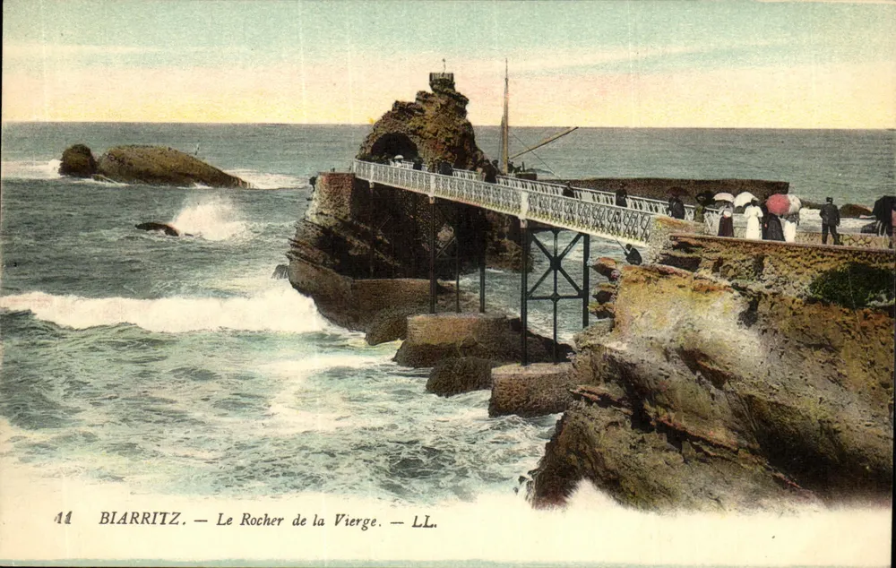 Biarritz — Vista del Forno della Vergine — LL. - Recto