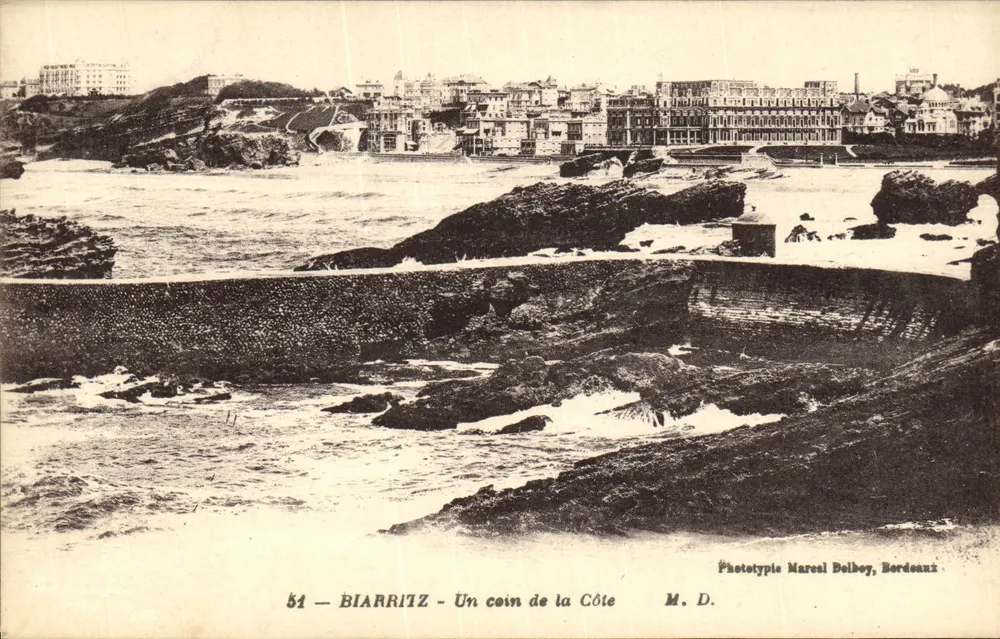 Biarritz - Um canto da Costa — Fototipia Marcel Delbey, Bordeaux, n°51 - Frente
