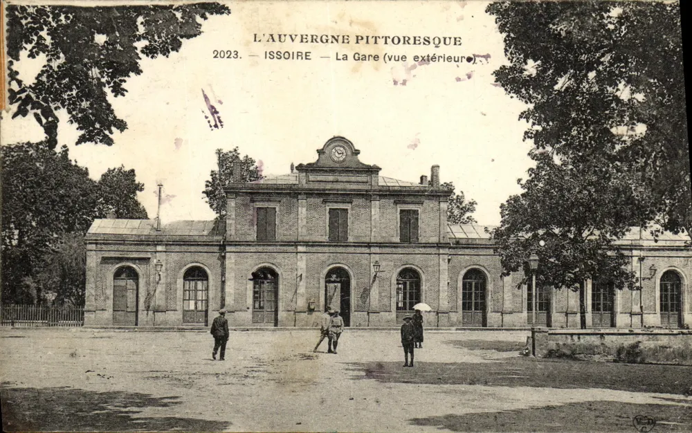 Issoire — A Estação (visão externa) — L'Auvergne Pittoresque - Frente