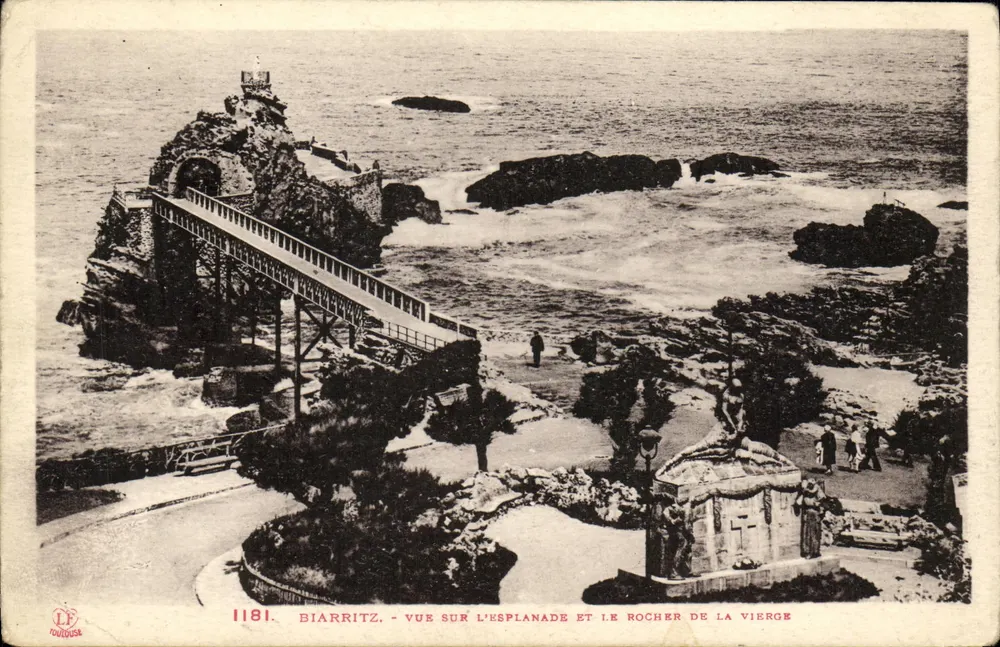 Biarritz - Ansicht der Esplanade und des Rocher de la Vierge — Phototypie Labourd - Toulouse, n°1181 - Vorderseite