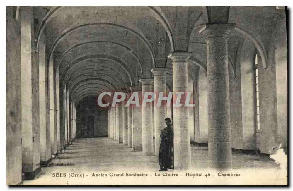 Sées (Orne) - Antigo Grande Seminário - O Claustro - Hospital 46 - Chambrière - Frente