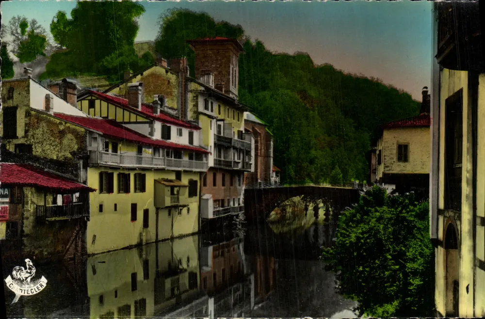 St-Jean Pied de Port — Alte Häuser am Nive — C. TTECCLER - Vorderseite
