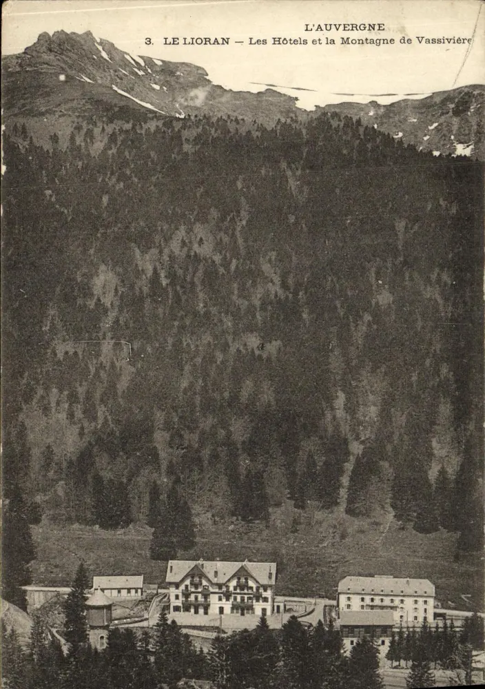 Le Lioran — Die Hotels und der Berg Vassivière — L'Auvergne - Vorderseite