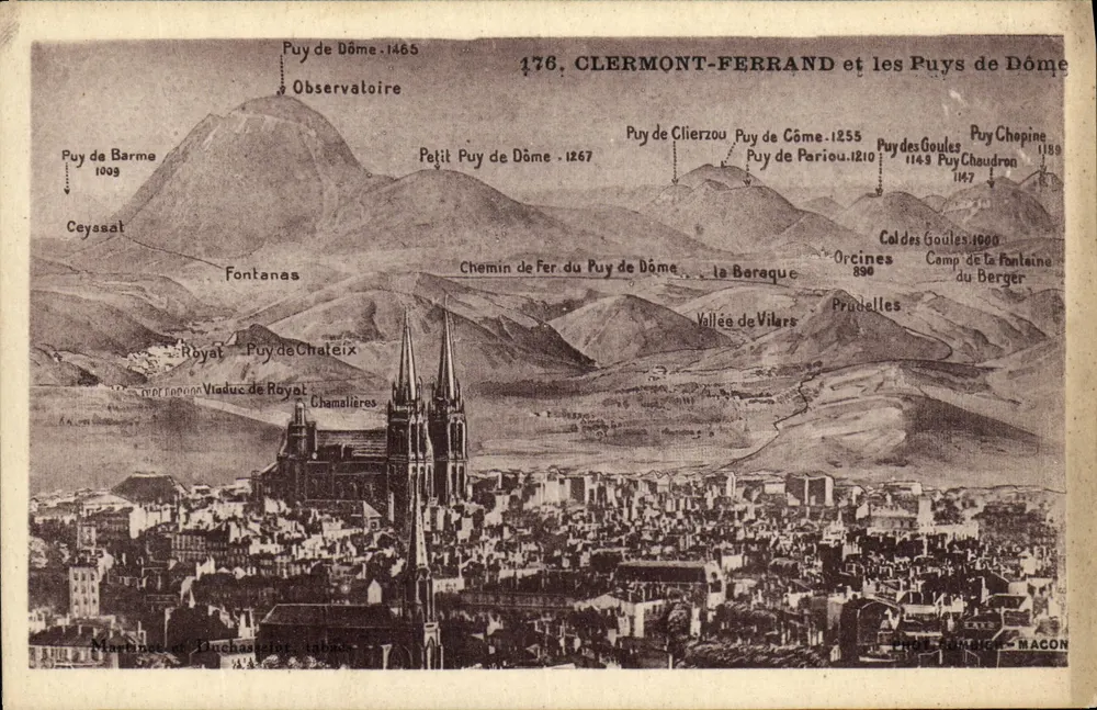 Clermont-Ferrand e os Puy de Dôme — vista panorâmica com rótulos dos picos — editor P. Magon - Frente