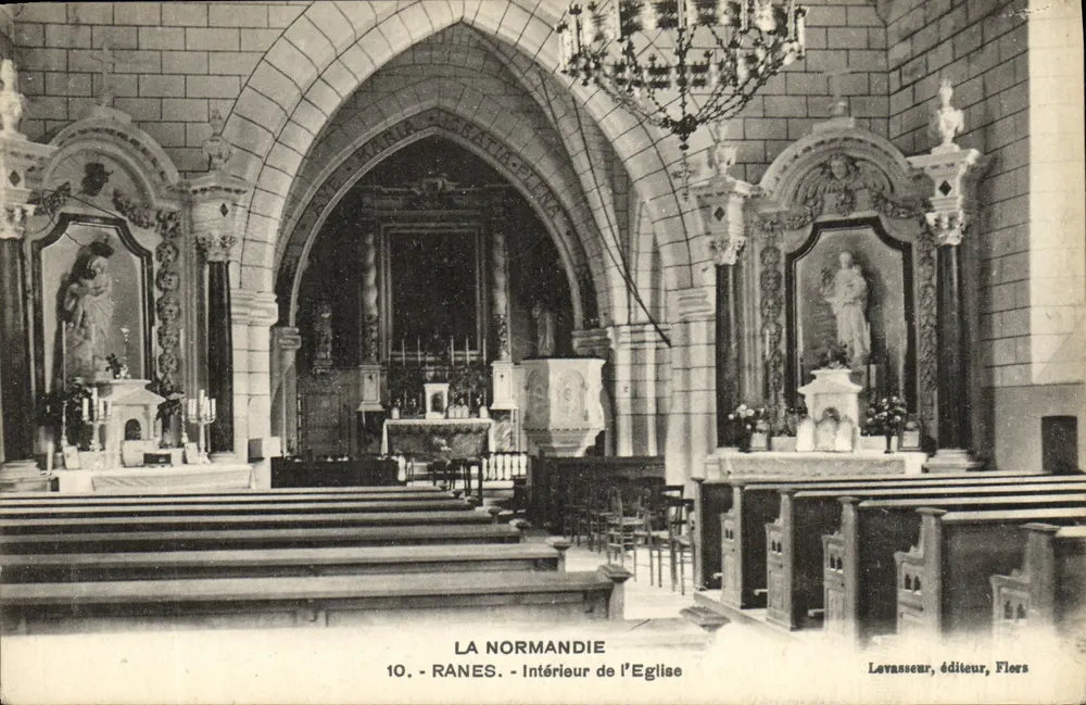 Ranes - Interior da Igreja — A Normandia — Lovasseur, editor, Fliers - Frente