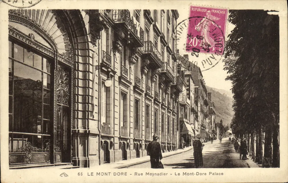 Le Mont-Dore — Rue Meynadier — O Palácio de Le Mont-Dore — editor não identificado, n° de série 65 - Frente